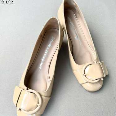 Salvatore Ferragamo pumps size 6 1/2 beige.