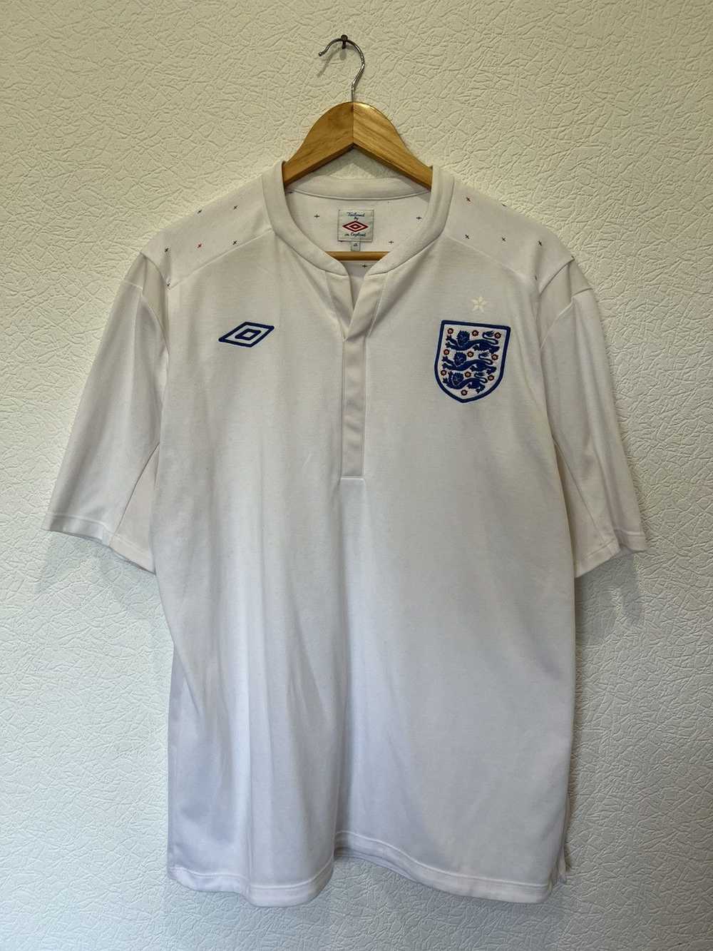 Soccer Jersey × Umbro × Vintage Umbro England 201… - image 1