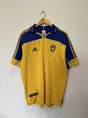 Adidas × Soccer Jersey × Vintage Adidas Sweden 200