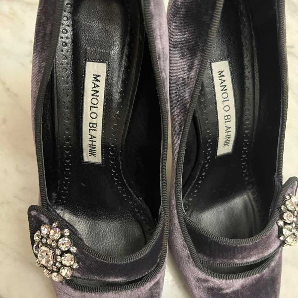 Manolo Blahnik Velour Bijou Pumps / Purple / Size… - image 3