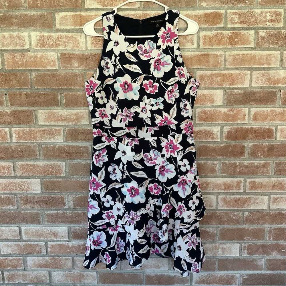 Banana Republic Ruffle Bottom Floral Dress Size 8… - image 2