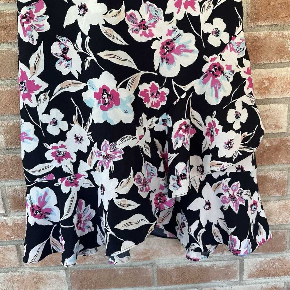 Banana Republic Ruffle Bottom Floral Dress Size 8… - image 4