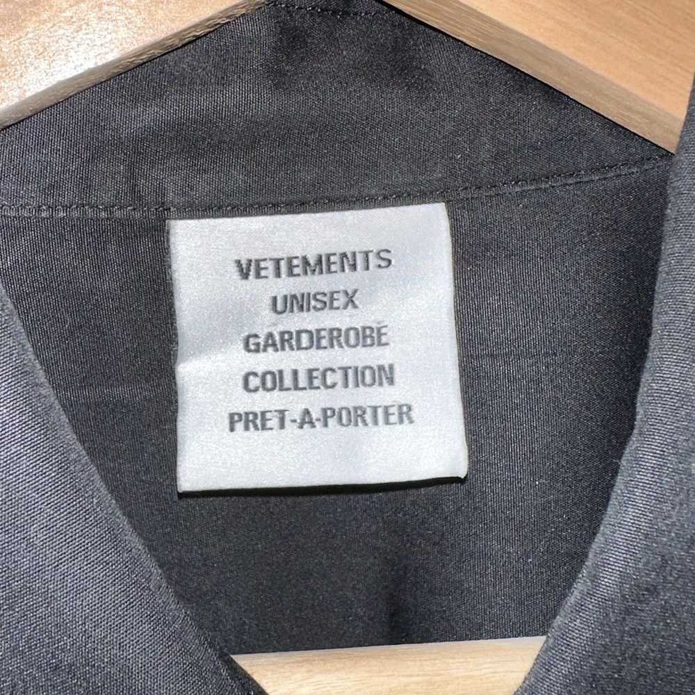 Vetements Click Here Shirt - image 3