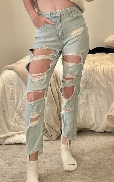 Hollister Hollister light washed ripped straight j