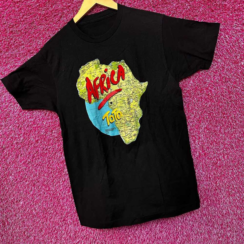 Band Tees ToTo Africa Rock Tshirt size small - image 3