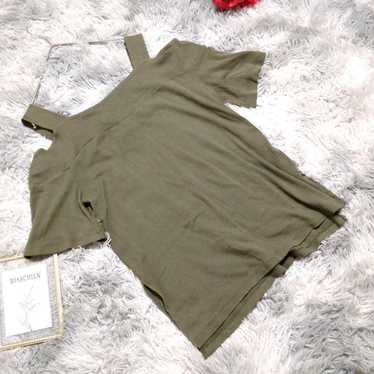 Azure by Moussy Off-shoulder Top Feminine Khaki M