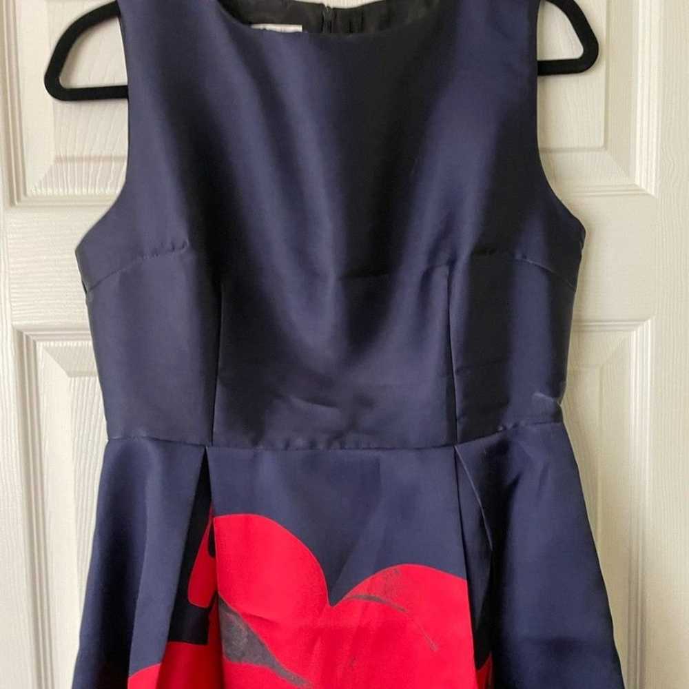 Sleeveless cocktail dress with pockets. - image 7