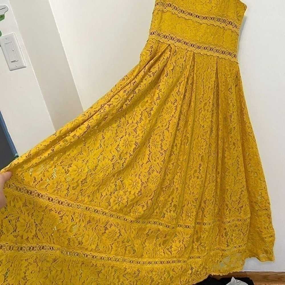 NSR Yellow Floral Lace Cutout Trim V-Neck Sleevel… - image 10