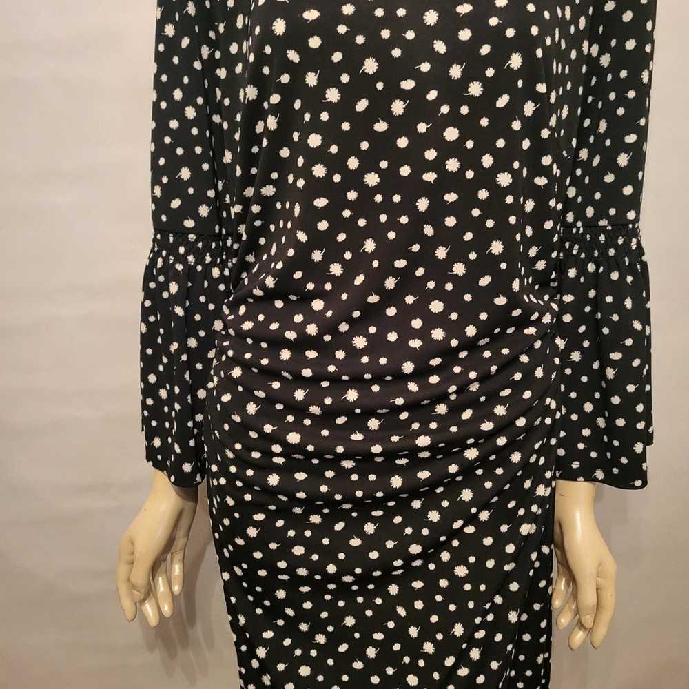 Talbots jersey dress
Size Large Black & white flo… - image 3