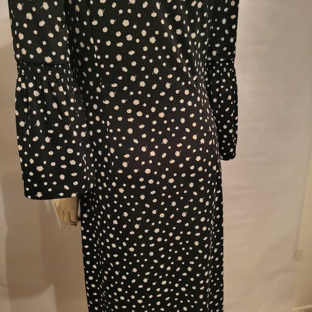 Talbots jersey dress
Size Large Black & white flo… - image 7