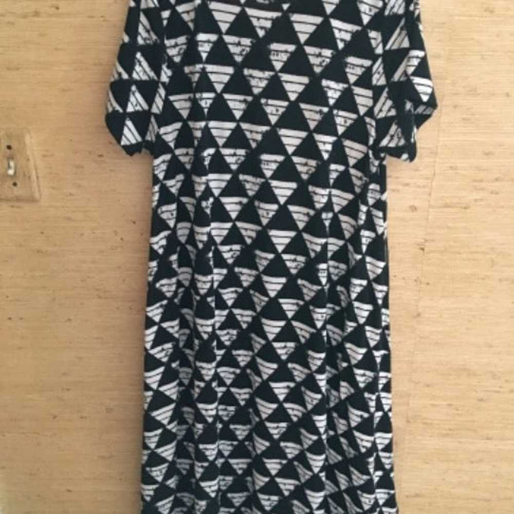 LuLaRoe Simply Comfortable Black/White Patterned … - image 5