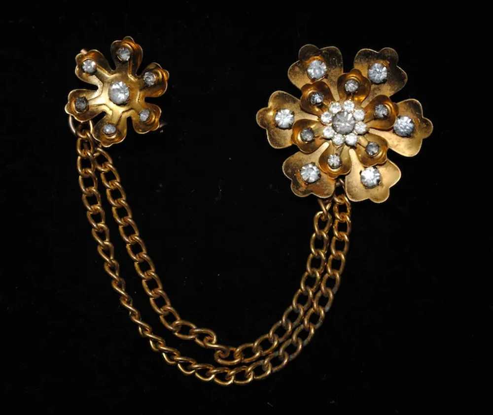 Chain-linked Gold-tone Flower Collar Brooches / S… - image 2