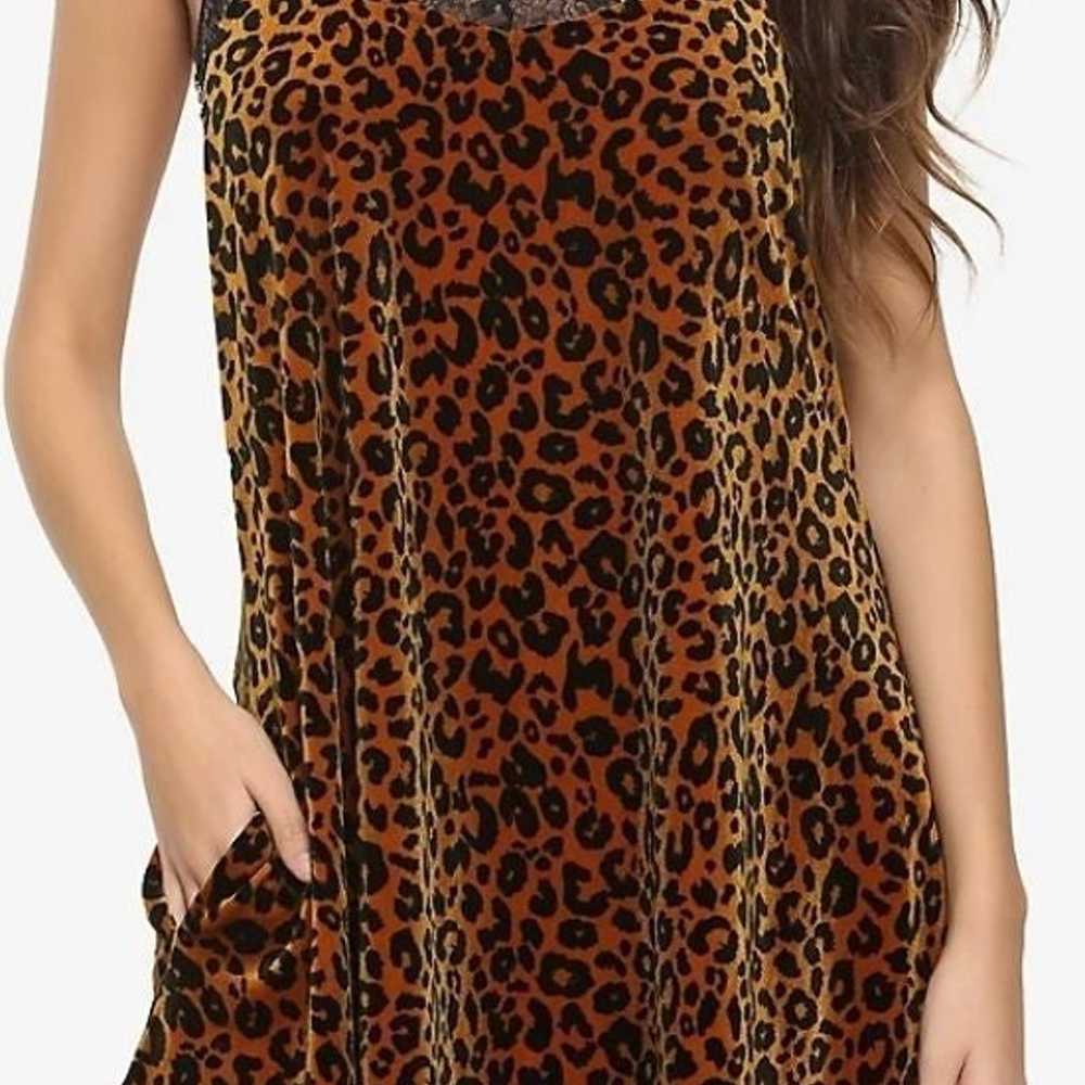 Leopard Print Velvet 90s Slip Dress w/pockets - image 3