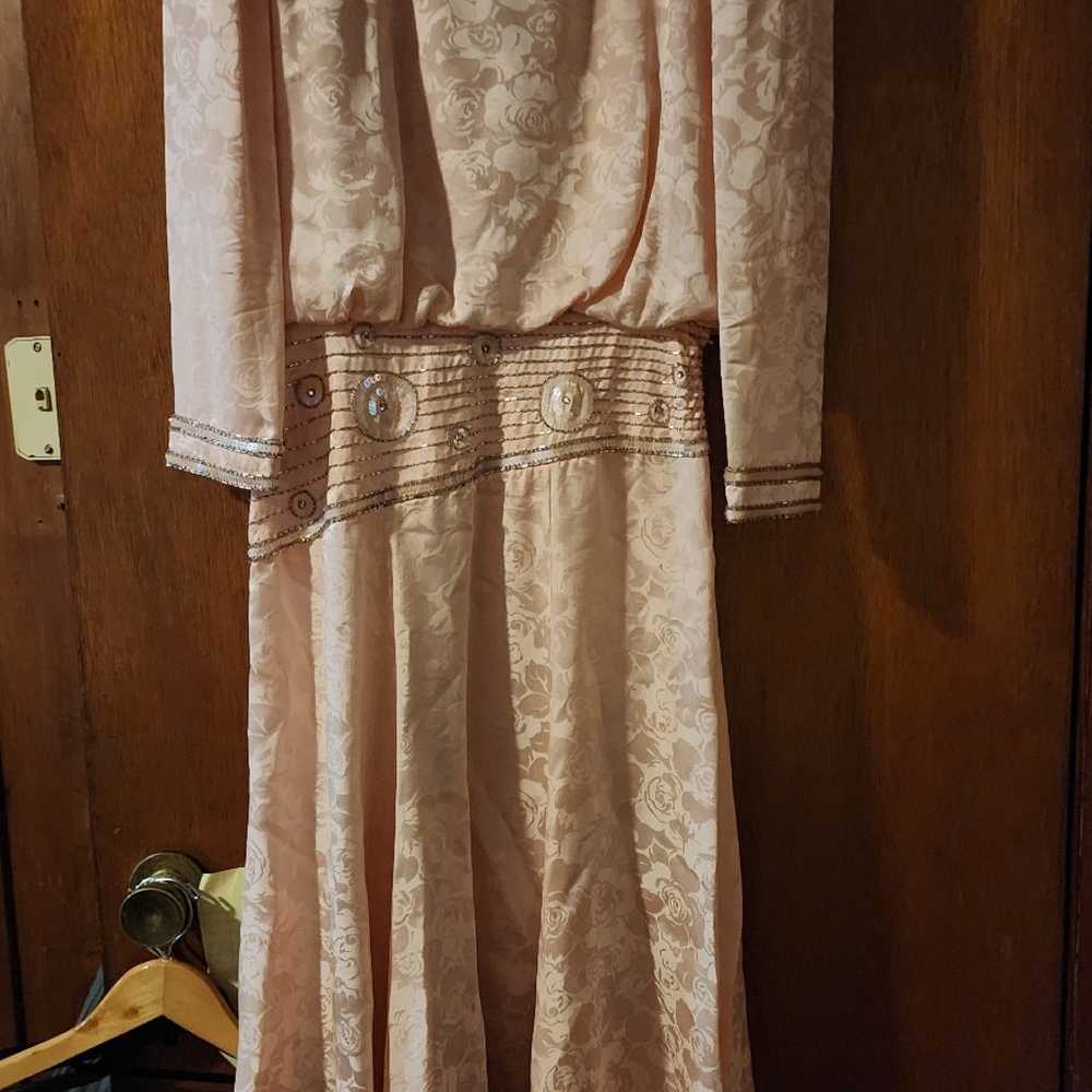 Silk Beaded Peach Dress. Size 6. Lovely. Looks ne… - image 1