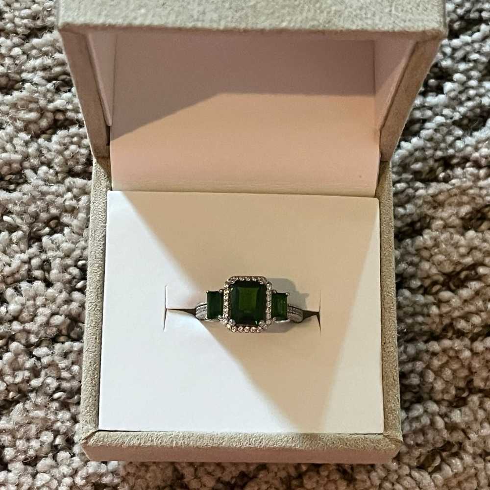 Chrome Diopside 3 Stone Rectangular Ring in Size 7 - image 4