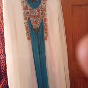 White and blue abaya - image 1