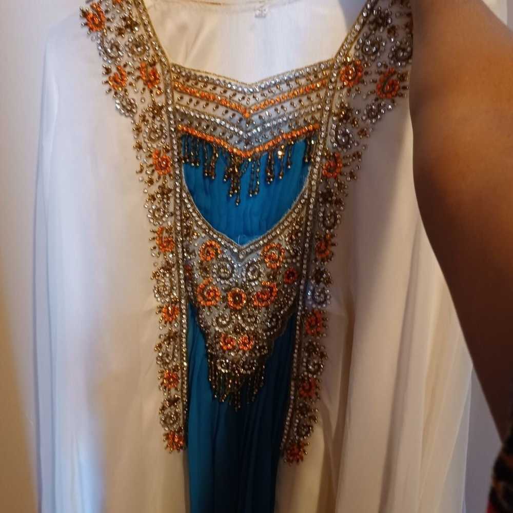 White and blue abaya - image 2