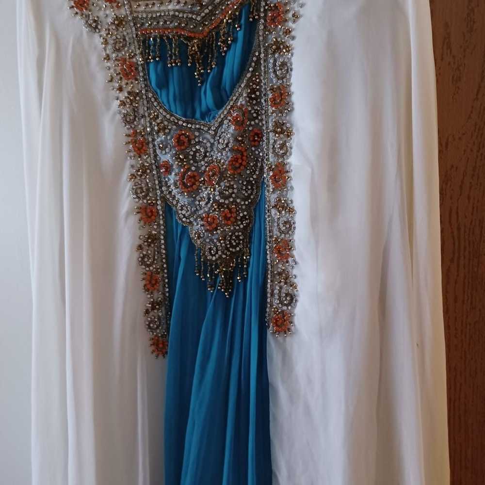 White and blue abaya - image 5