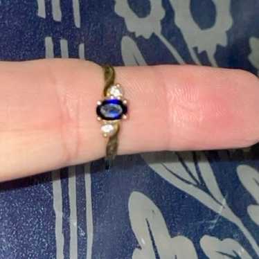 10k yellow  gold Sapphire  ring.