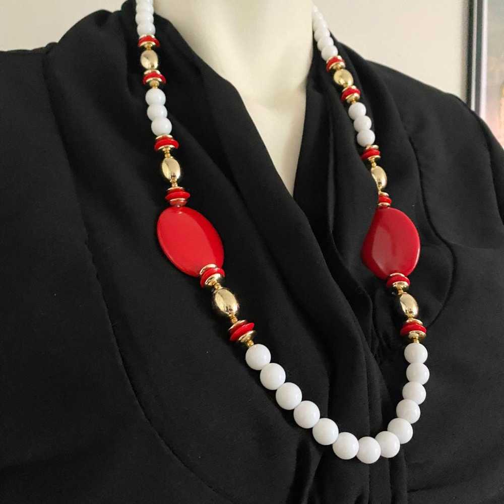 Gorgeous Red, White and Gold Tone Beaded Vintage … - image 4