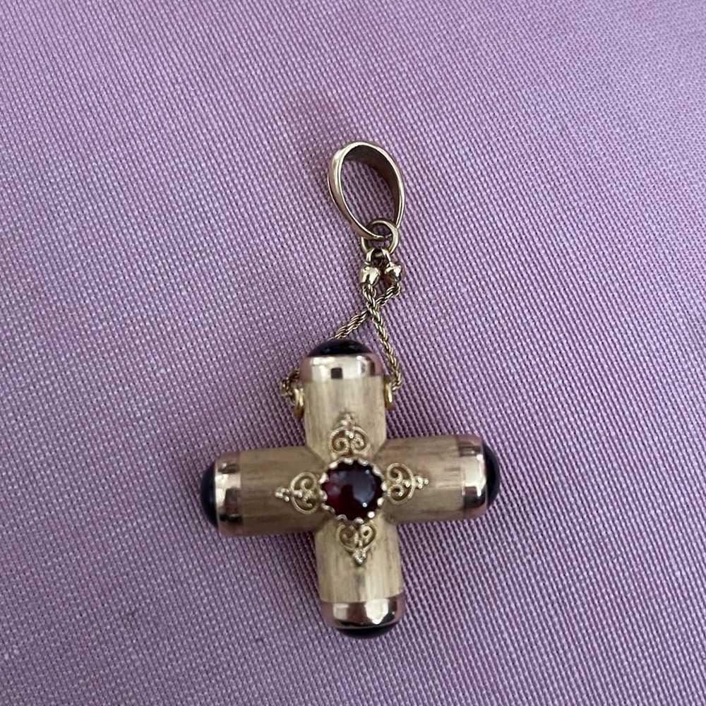 14k gold with cabochon garnet cross - image 3