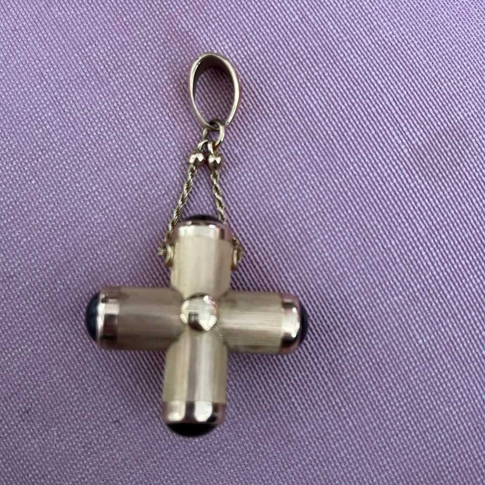 14k gold with cabochon garnet cross - image 4