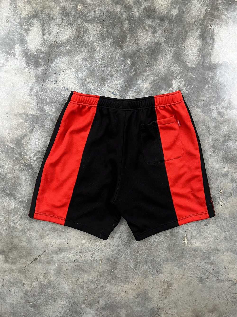 Supreme Supreme Barbed Wire Basketball Shorts Bla… - image 3