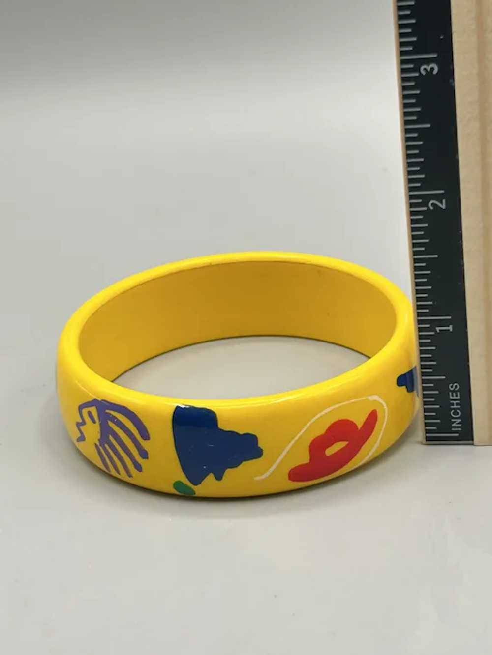 Vintage Yellow Plastic Bangle Bracelet with Color… - image 5