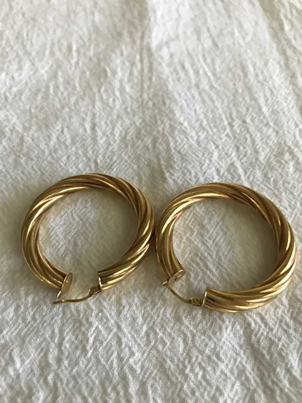 14 K YG Uno Aerre Italian Twist Hoops - image 2