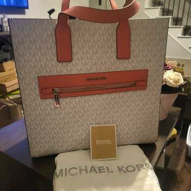 Michael Kors MK