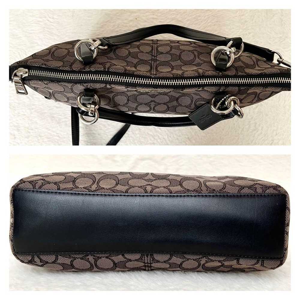 Excellent condition ✨ COACH Signature 2way Handba… - image 5