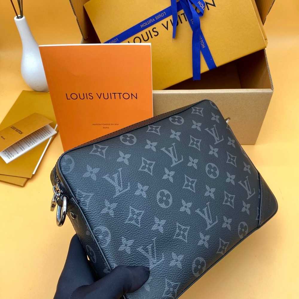 Louis Vuitton Crossbody Bags - image 5