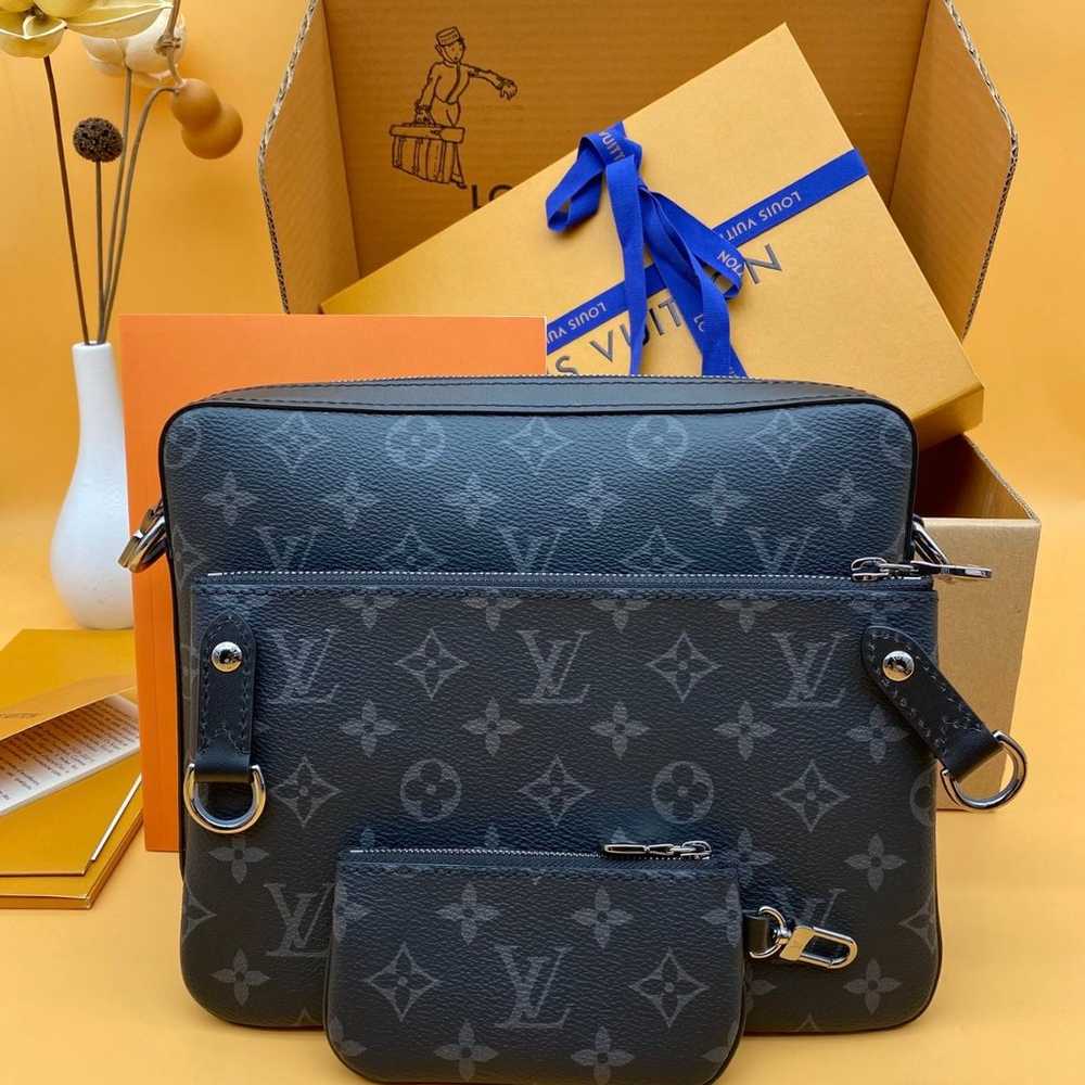 Louis Vuitton Crossbody Bags - image 7