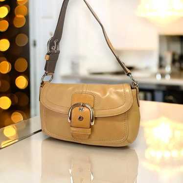 COACH Soho in camel/ tan shoulder bag Y2K