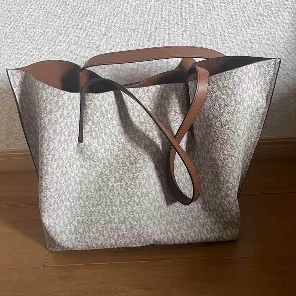 Michael Kors tote bag, beige, synthetic leather. - image 2