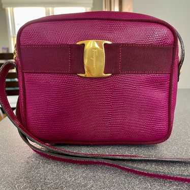 Vintage SALVATORE FERRAGAMO Raspberry Vara Embosse