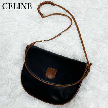 Excellent condition ✨ CELINE Triomphe Shoulder Bag