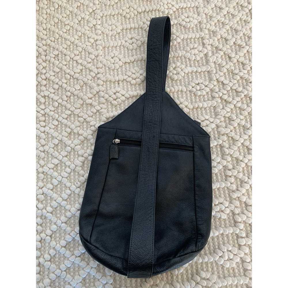 The Sak Black Leather Sling Bag Backpack Crossbod… - image 4