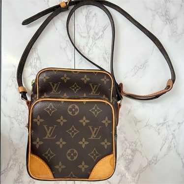 Louis Vuitton LV Shoulder Bag