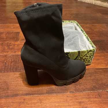 Cape Robbin Chesta Mid Calf Platform Chunky Boots 