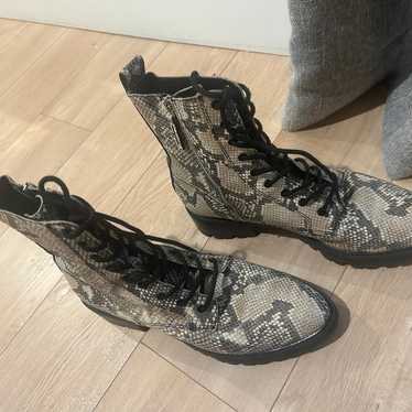 Dolce Vita Snakeskin Combat Boots sz 11