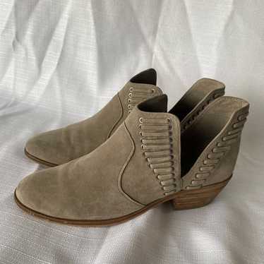 Vince Camuto gray ankle leather boots size 7.5 - image 1