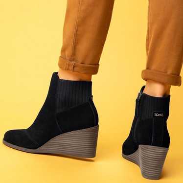 Toms Sadie Black Suede Ankle Boot