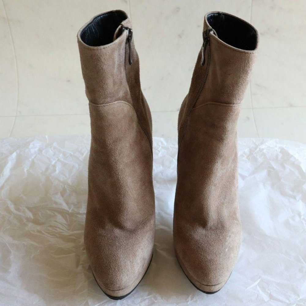 Y204) Excellent Condition ★ DIANA Suede Short Boo… - image 2