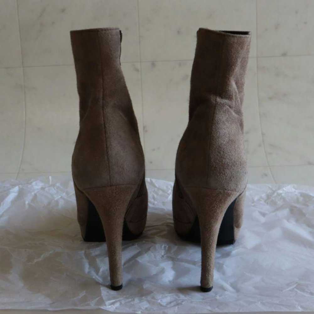 Y204) Excellent Condition ★ DIANA Suede Short Boo… - image 4