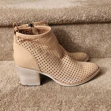 Dolce Vita "Kenyon" Tan Perforated Heeled Ankle Bo