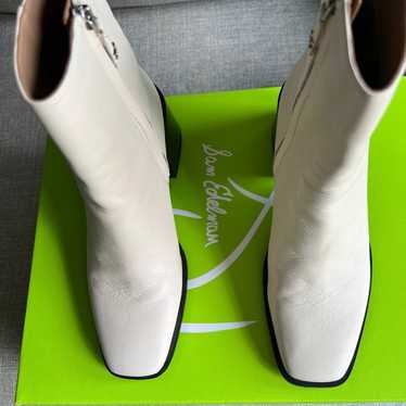 Sam Edelman Women’s white leather boots - image 1