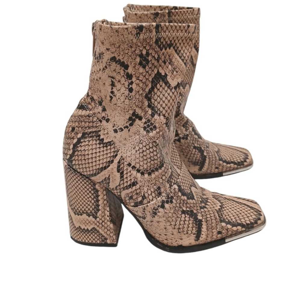 Steve Madden Snakeskin Ankle Boots Sz 6.5 faux le… - image 1