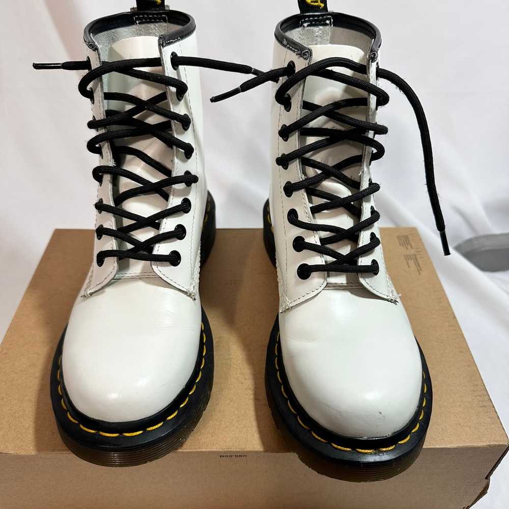 Dr. Martens 11821 White womens 6 great condition! - image 2