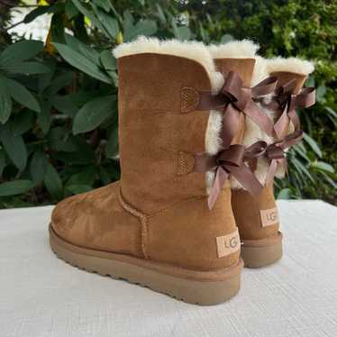 UGG Women's Bailey Bow II Size 8 US Chestnut 1016… - image 1